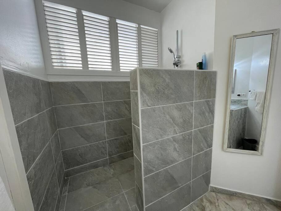 Appart adorable proche de la baie orientale, Idolem résidence unité 2 - 57 Rue du Mont Vernon 1 Cul de Sac Extérieur photo
