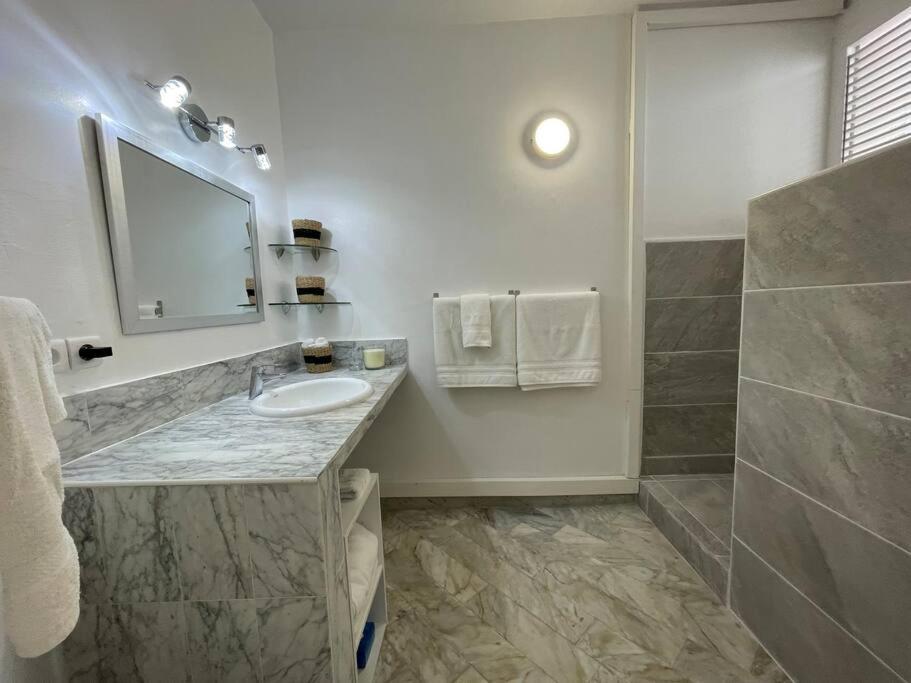 Appart adorable proche de la baie orientale, Idolem résidence unité 2 - 57 Rue du Mont Vernon 1 Cul de Sac Extérieur photo